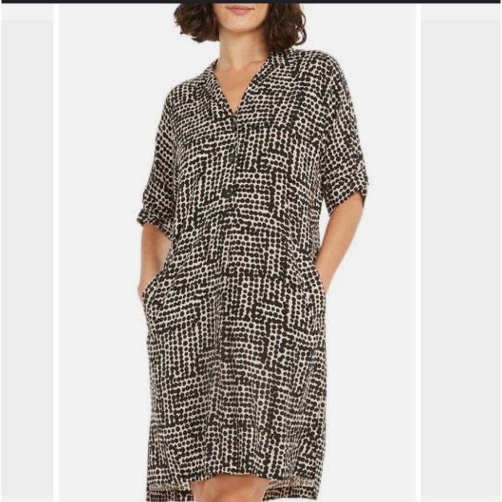 NWOT Nic+Zoe black and white easy summer dress with pockets.